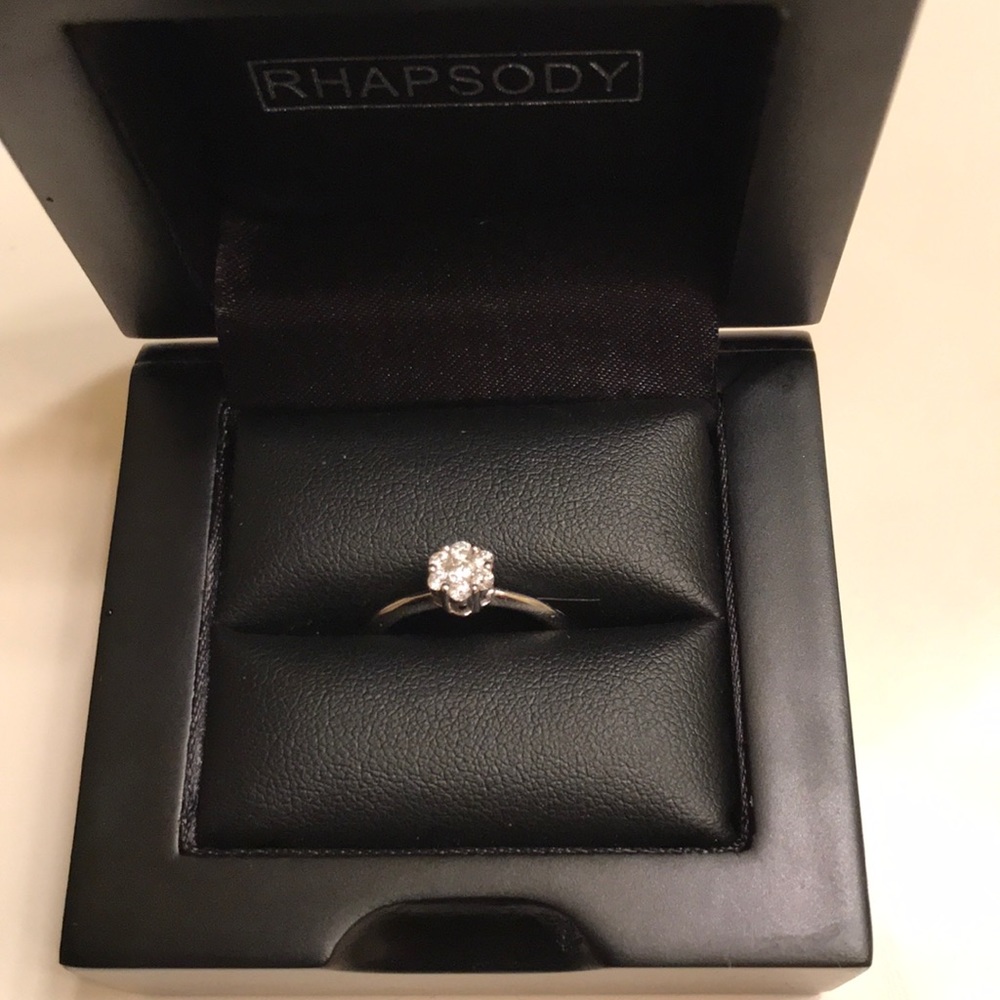 18K White Gold (size 8) Diamond Engagement Ring